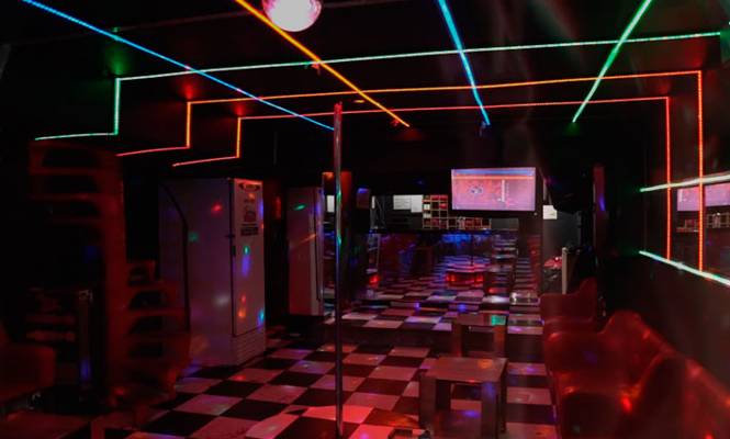 8k Night Club (São Paulo, Brésil)