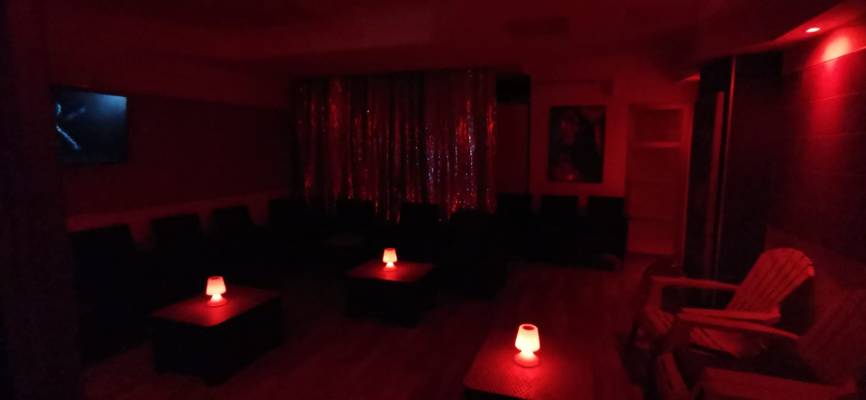 Amphibi (Paris, France)