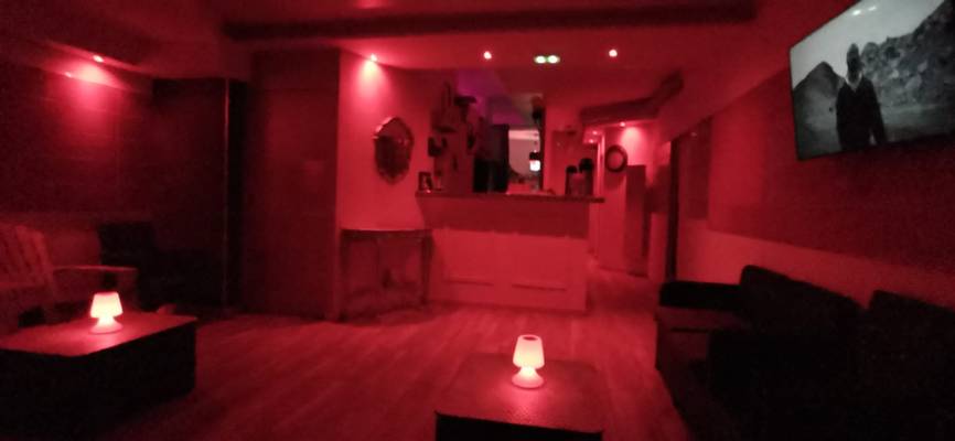 Amphibi (Paris, France)