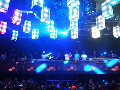 Blue Space (São Paulo, Brésil)