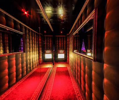 Bon Bon Bar - Tabledance Berlin - Striptease Club (Berlin, Allemagne)