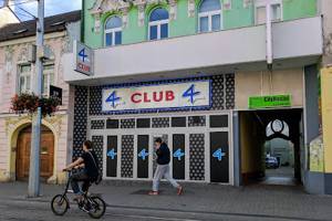 Club 44