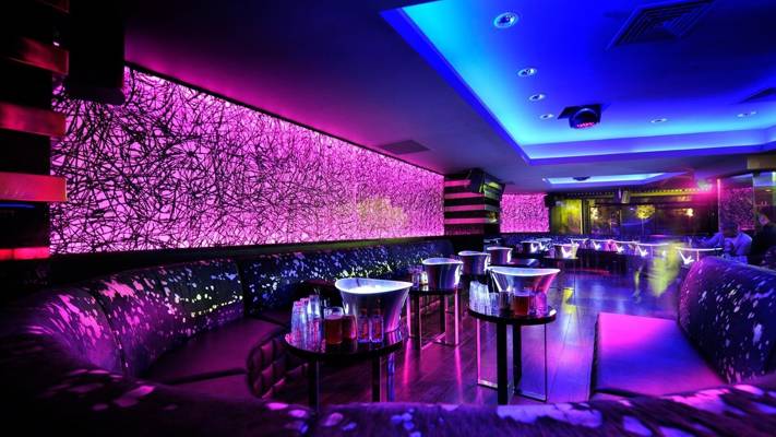 Divina Gentlemen's Club (Budapest, Hongrie)