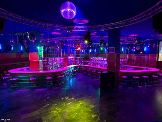 Factory Air-show Girls Discoteca (Madrid, Espagne)