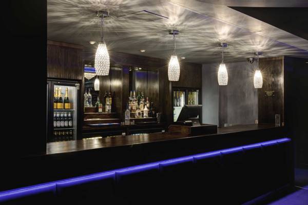 For Your Eyes Only (Cardiff, Royaume Uni)