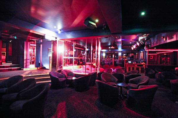 For Your Eyes Only (Cardiff, Royaume Uni)