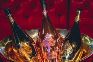 Haifischbar | Nightclub Stripclub Gentlemen's Club