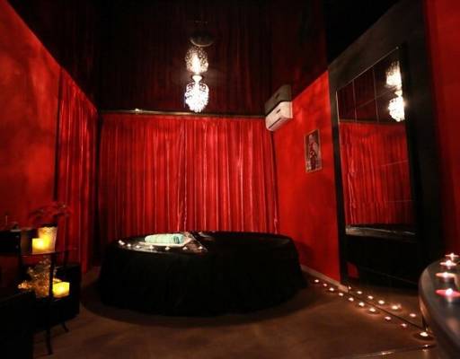 Honey Salon (Kyiv, Ukraine)