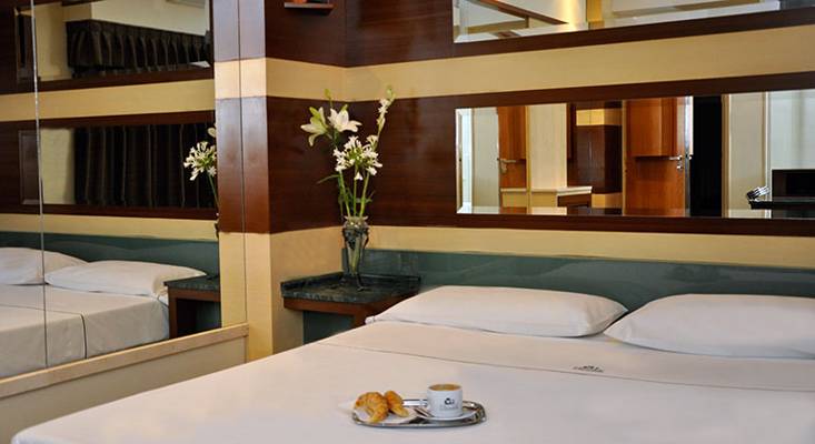 L' Hirondelle (Buenos Aires, Argentine)