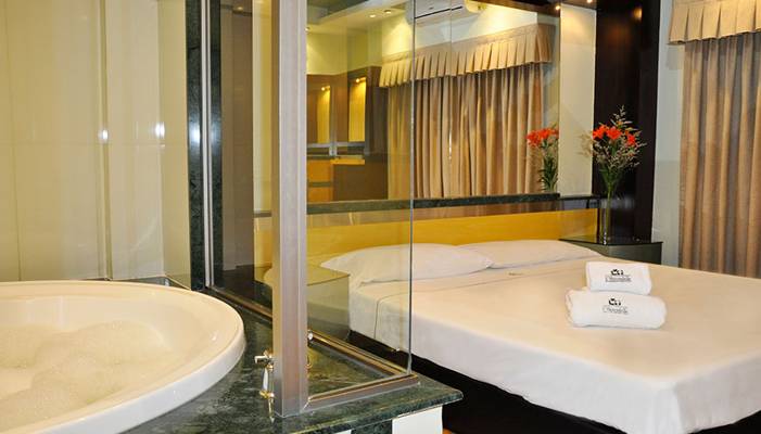 L' Hirondelle (Buenos Aires, Argentine)