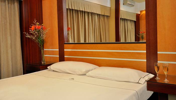 L' Hirondelle (Buenos Aires, Argentine)