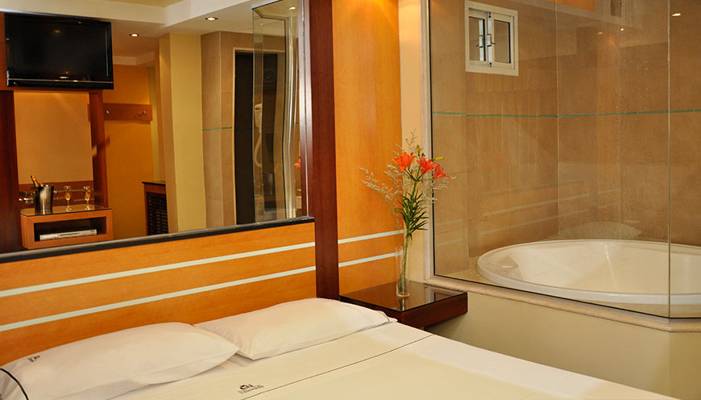 L' Hirondelle (Buenos Aires, Argentine)