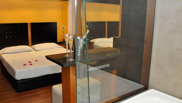 L' Hirondelle (Buenos Aires, Argentine)