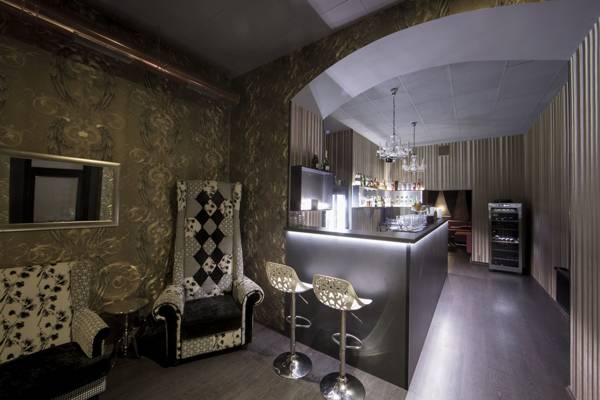 La Madame, Klub Jen Pro Ženy (Prague, Tchéquie)