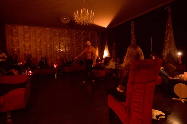 La Madame, Klub Jen Pro Ženy (Prague, Tchéquie)