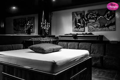 L'anonyme (Cannes, France)