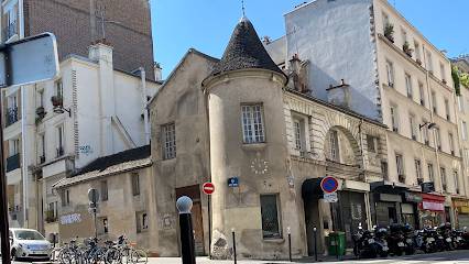 Le Château Des Lys (Paris, France)