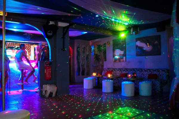 L'oasis Club Libertin Cannes (Cannes, France)