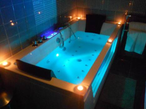 Massage Naturiste Paris Eden 17 Institut (Paris, France)