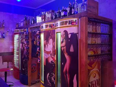Oficina Stop Beer Bar (Brasilia, Brésil)
