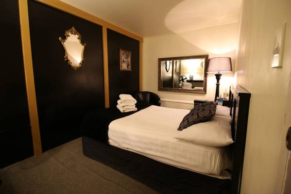 Paris -lower Hutt Escorts (Wellington, Nouvelle-Zélande)