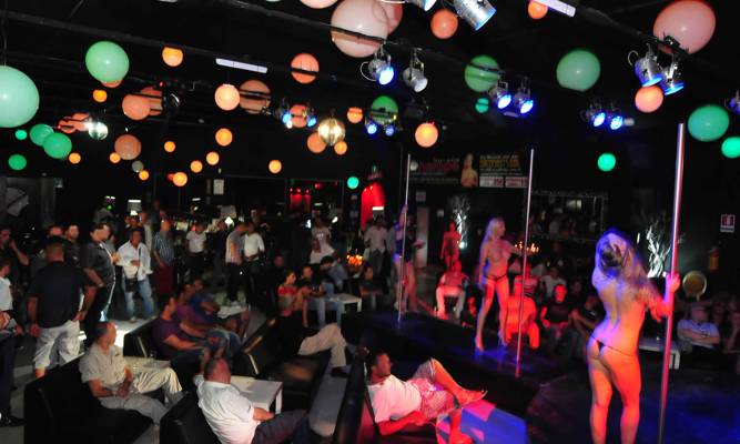 Penelope Night Club Sexy Disco (Pise, Italie)