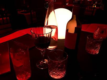 Proud Embankment (Londres, Royaume Uni)