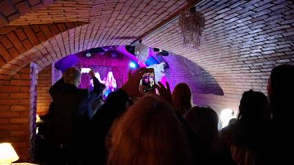 Red Cat Cabaret Club (Bratislava, Slovaquie)