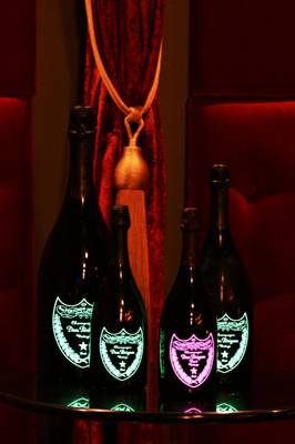 Red Lips Nachtclub, Bar Und Cabaret In Zürich (Zurich, Suisse)