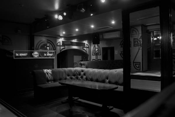 The Buddhist Striptease Club (Bucarest, Roumanie)