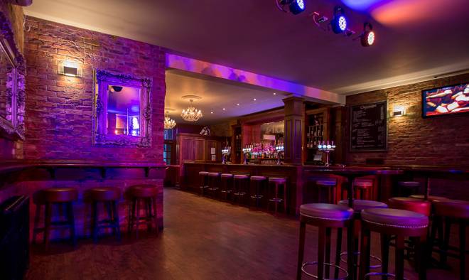 The Horns (Londres, Royaume Uni)