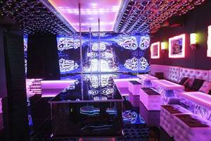 Tootsie Karaoke Club