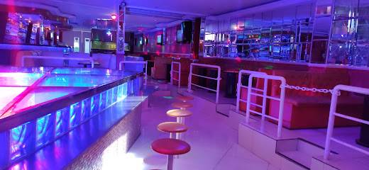 Zeus Bar Show Club Strip (São Paulo, Brésil)