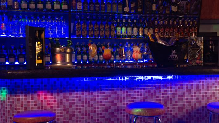 Zeus Bar Show Club Strip (São Paulo, Brésil)